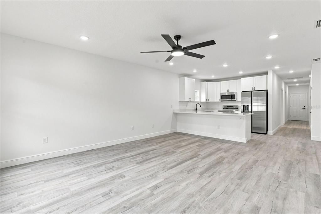 For Sale: $285,000 (3 beds, 2 baths, 1308 Square Feet)