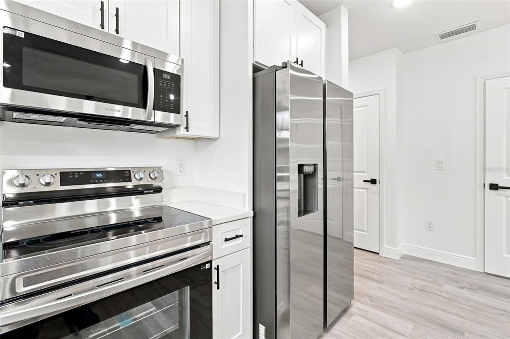 For Sale: $285,000 (3 beds, 2 baths, 1308 Square Feet)