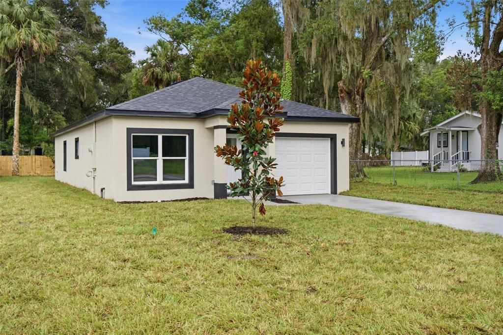 For Sale: $285,000 (3 beds, 2 baths, 1308 Square Feet)