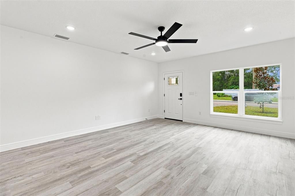 For Sale: $285,000 (3 beds, 2 baths, 1308 Square Feet)