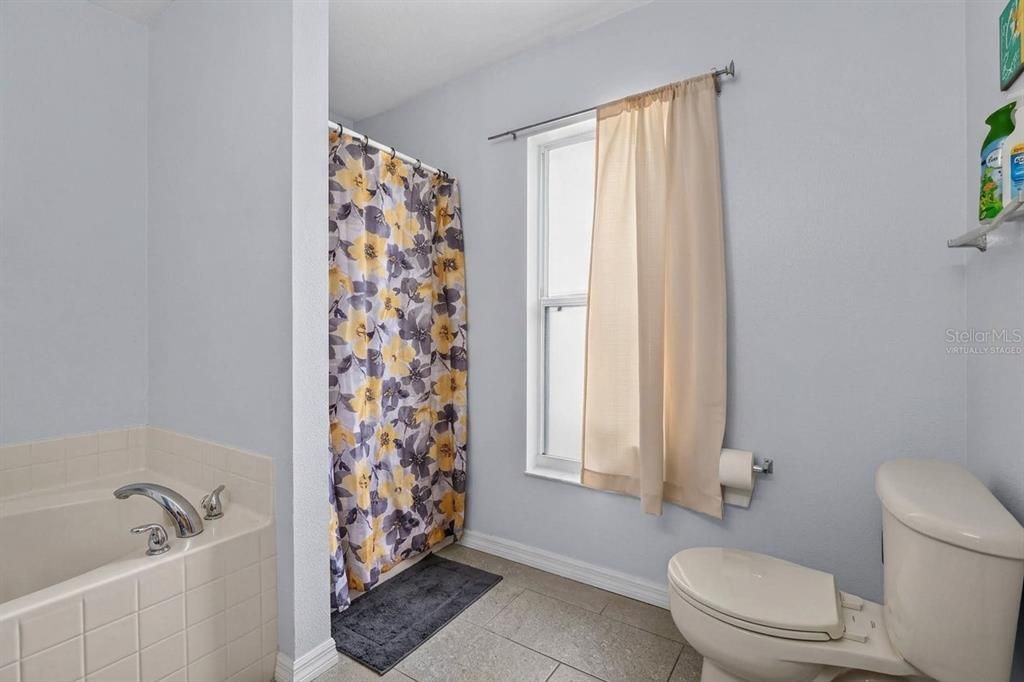 For Sale: $265,000 (3 beds, 2 baths, 1683 Square Feet)