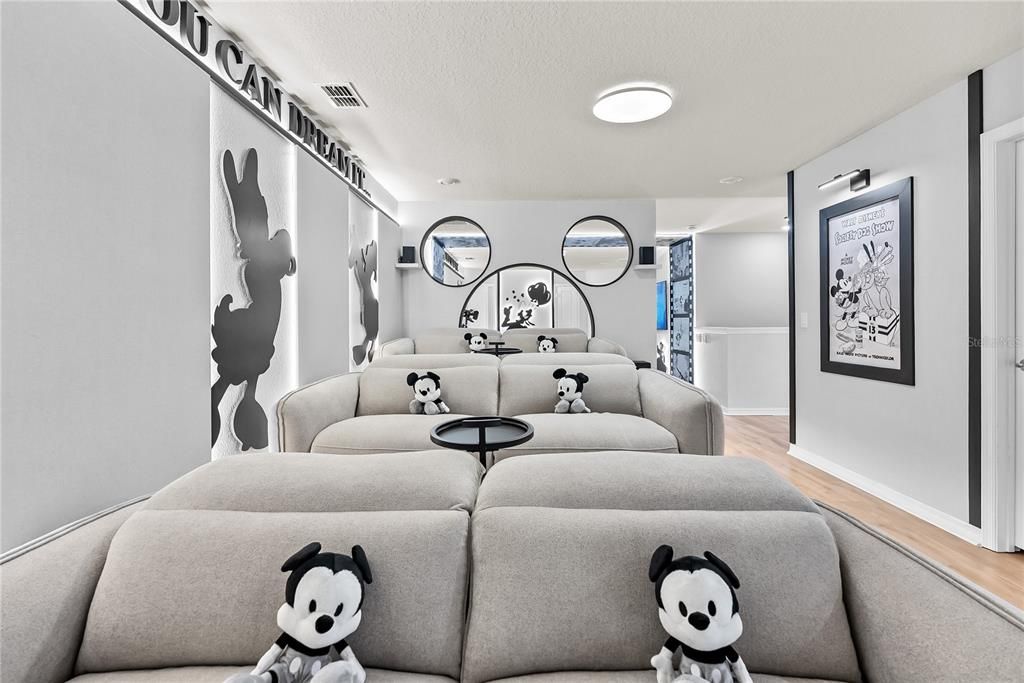 For Sale: $1,500,000 (10 beds, 8 baths, 4376 Square Feet)
