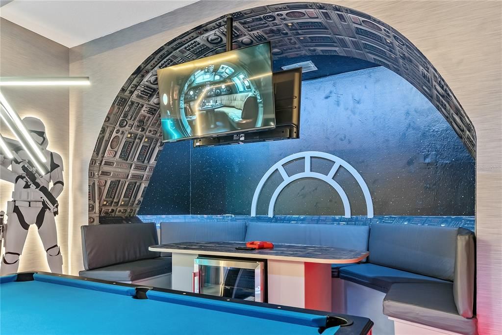 For Sale: $1,500,000 (10 beds, 8 baths, 4376 Square Feet)