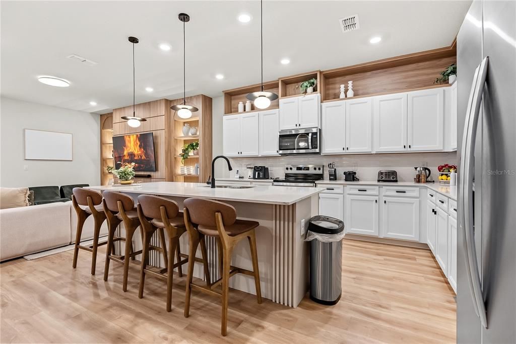For Sale: $1,500,000 (10 beds, 8 baths, 4376 Square Feet)