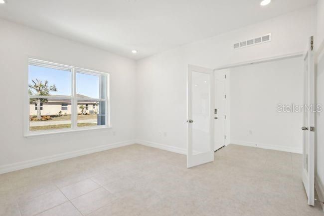 For Sale: $379,900 (3 beds, 2 baths, 2066 Square Feet)