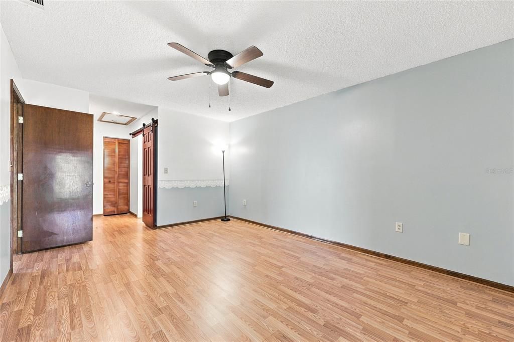 For Sale: $165,000 (2 beds, 2 baths, 1104 Square Feet)