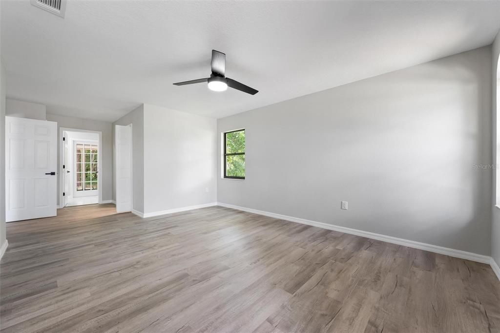 For Sale: $479,900 (3 beds, 2 baths, 1716 Square Feet)