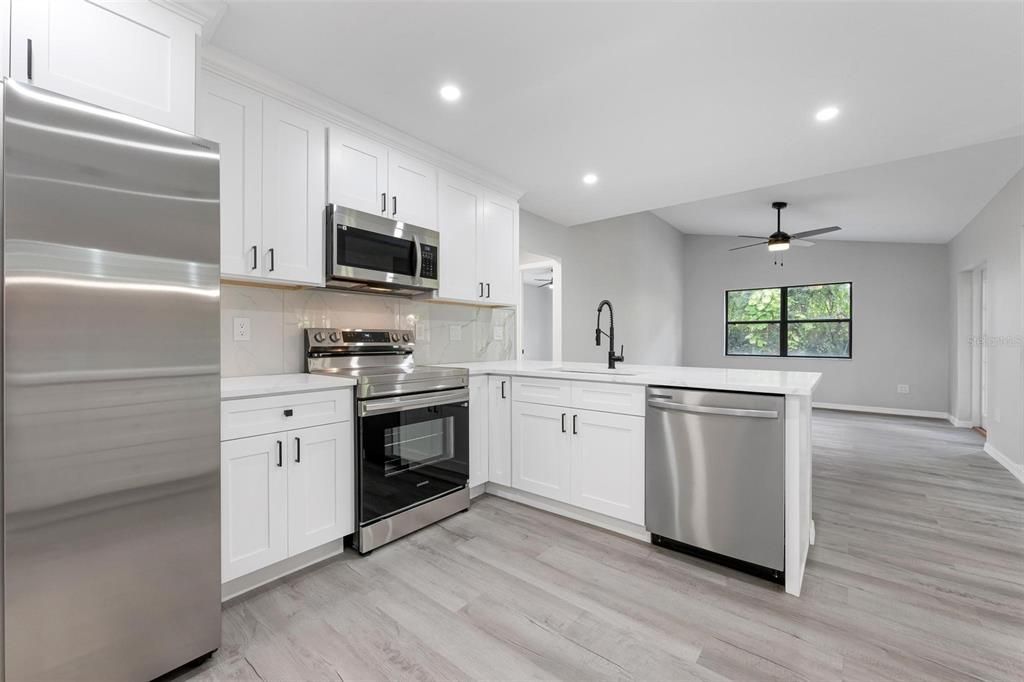 For Sale: $479,900 (3 beds, 2 baths, 1716 Square Feet)