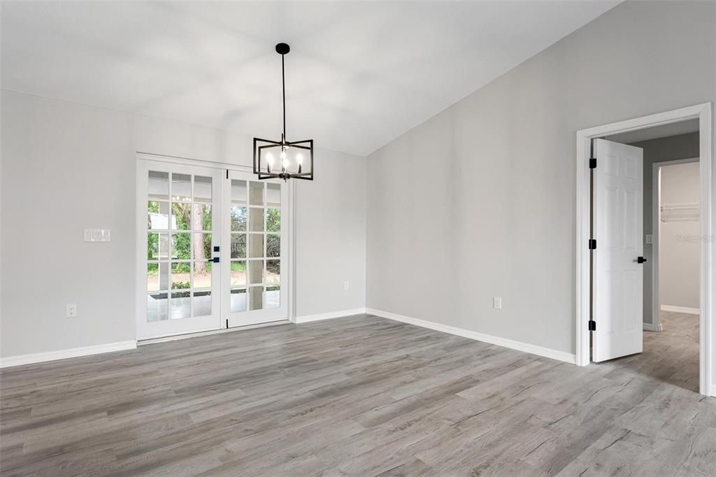 For Sale: $479,900 (3 beds, 2 baths, 1716 Square Feet)