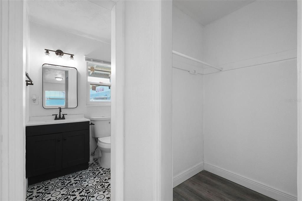 На продажу: $319,900 (3 спален, 2 ванн, 1152 Квадратных фут)