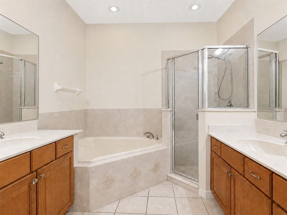 For Sale: $499,500 (3 beds, 2 baths, 1841 Square Feet)