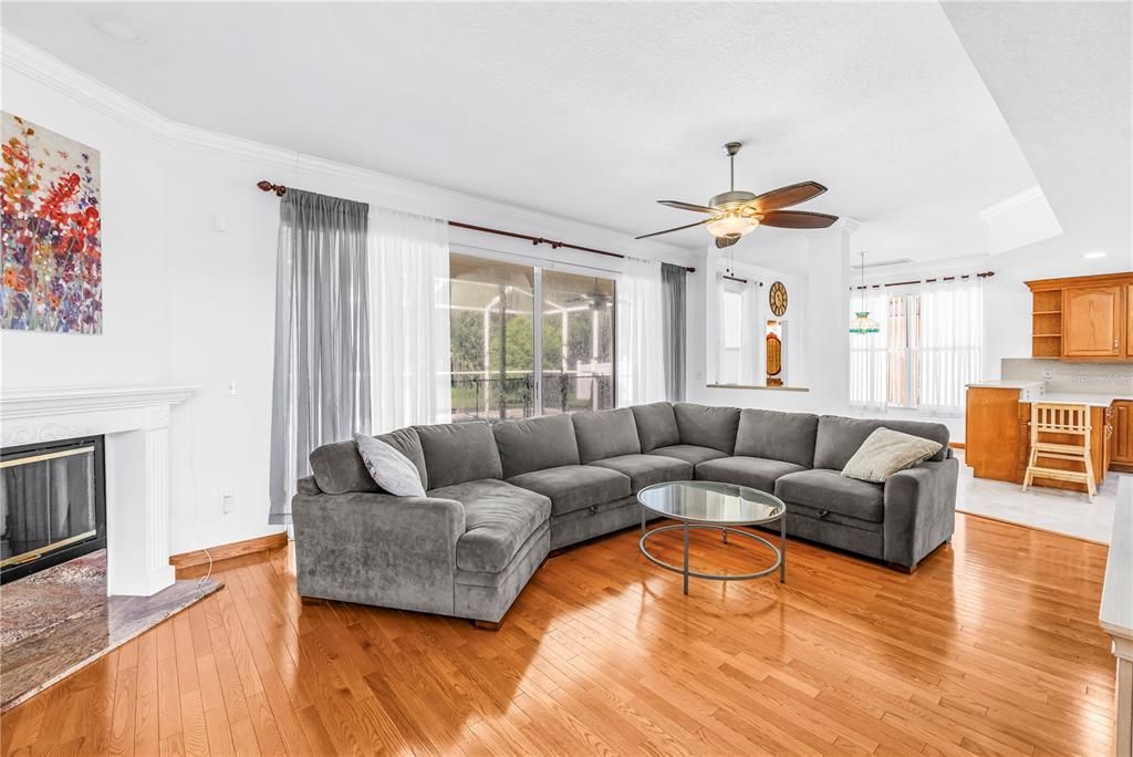 For Sale: $750,000 (5 beds, 4 baths, 3616 Square Feet)