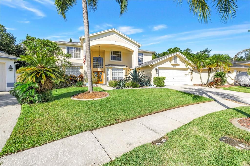 For Sale: $750,000 (5 beds, 4 baths, 3616 Square Feet)