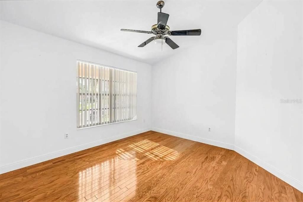 For Sale: $750,000 (5 beds, 4 baths, 3616 Square Feet)