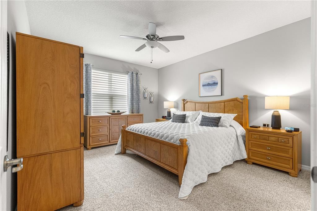 For Sale: $444,800 (2 beds, 2 baths, 1904 Square Feet)