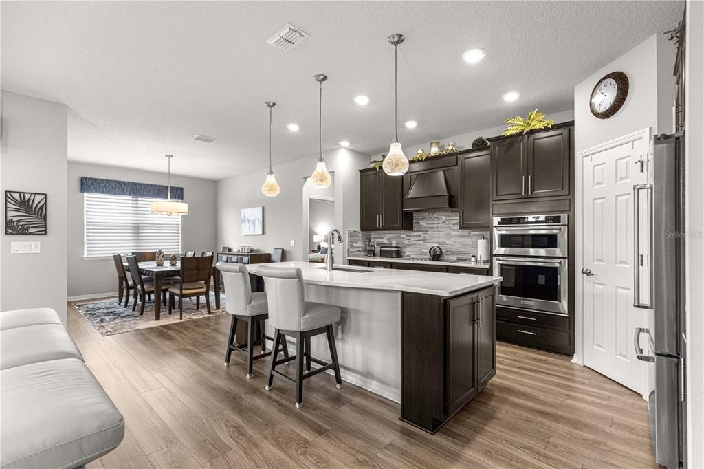 For Sale: $444,800 (2 beds, 2 baths, 1904 Square Feet)
