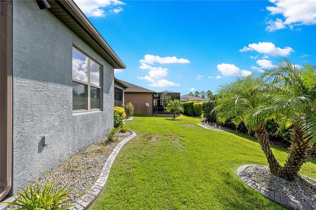 For Sale: $444,800 (2 beds, 2 baths, 1904 Square Feet)