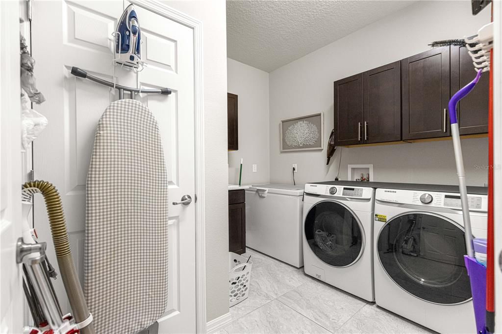 For Sale: $444,800 (2 beds, 2 baths, 1904 Square Feet)