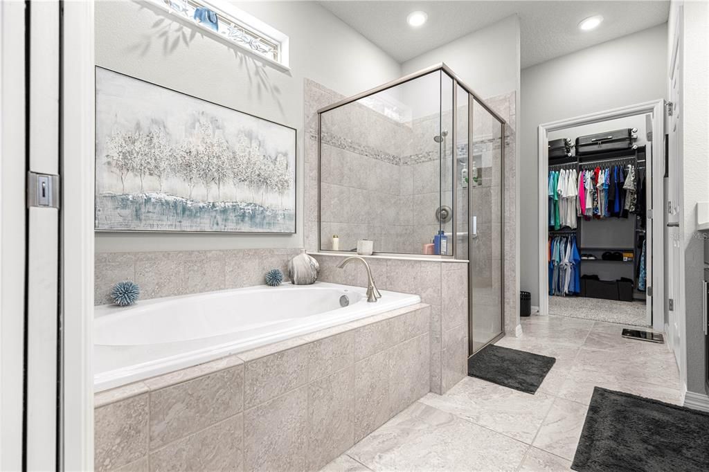 For Sale: $444,800 (2 beds, 2 baths, 1904 Square Feet)