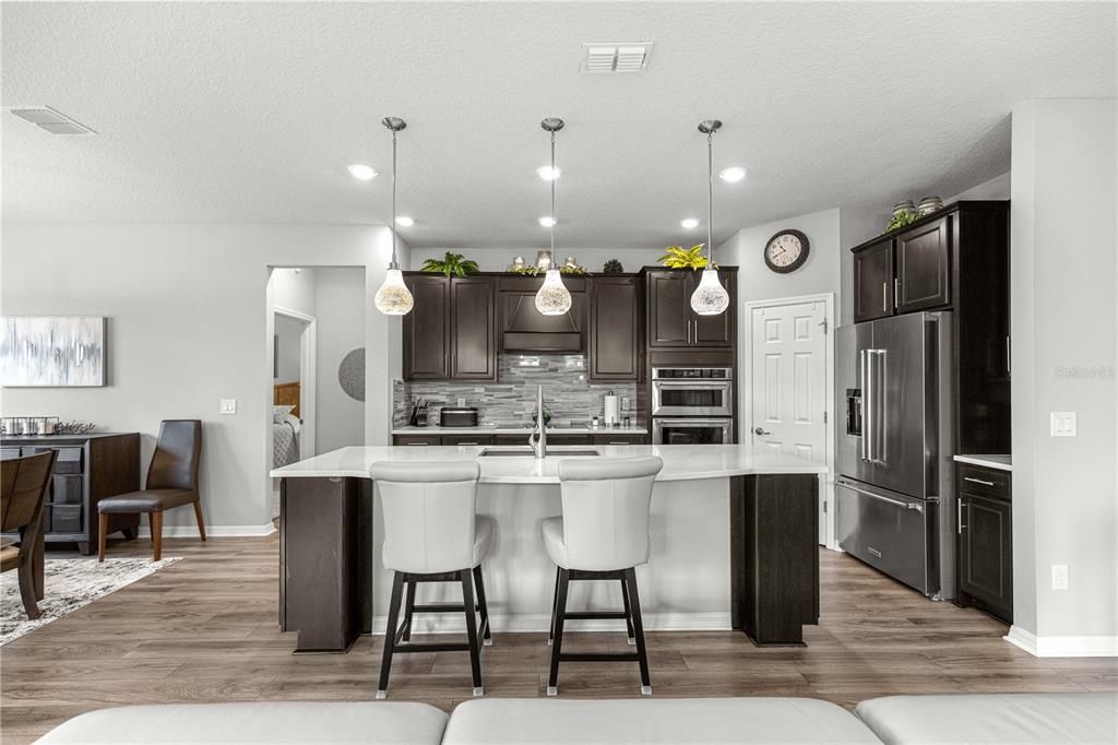 For Sale: $444,800 (2 beds, 2 baths, 1904 Square Feet)