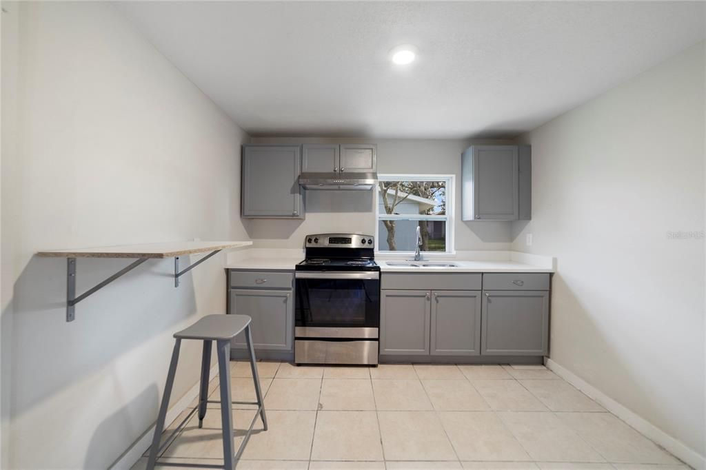 For Rent: $750 (1 beds, 1 baths, 1025 Square Feet)