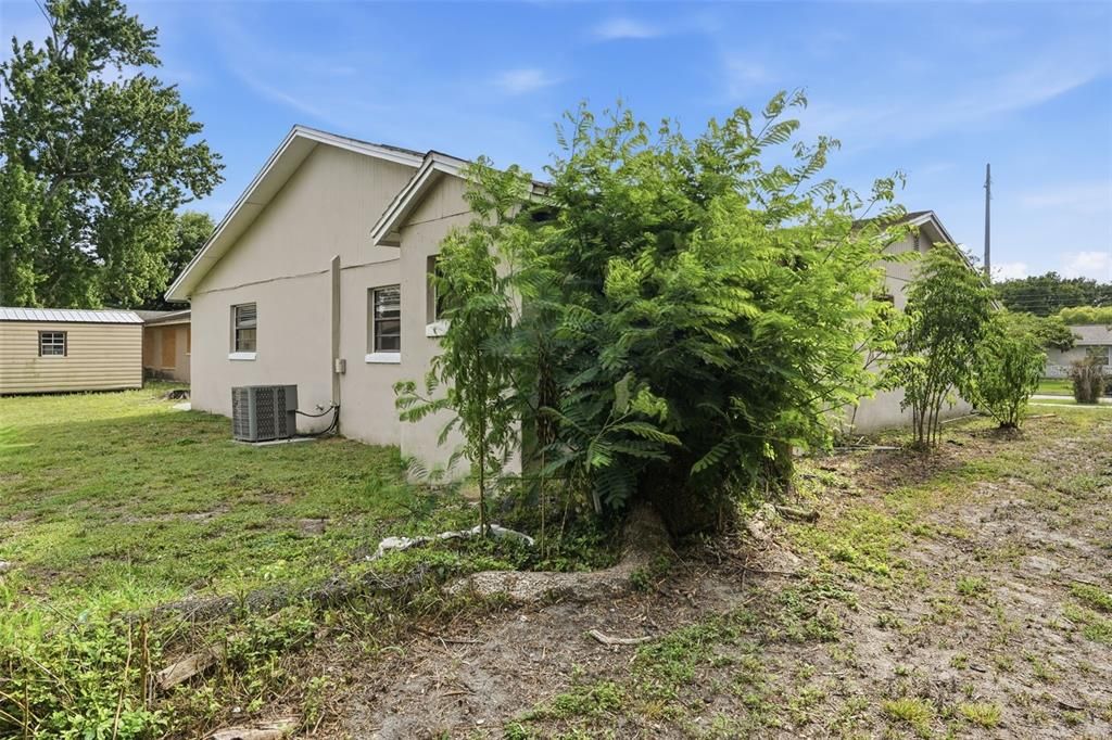 For Sale: $319,410 (4 beds, 2 baths, 1697 Square Feet)