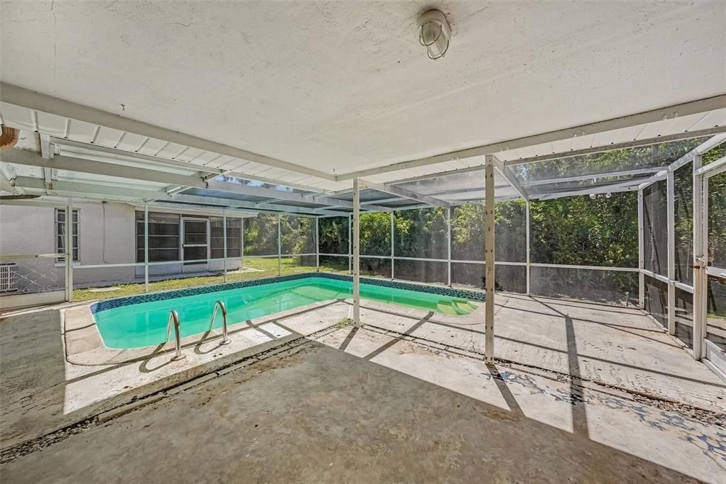 For Sale: $284,900 (3 beds, 2 baths, 1354 Square Feet)