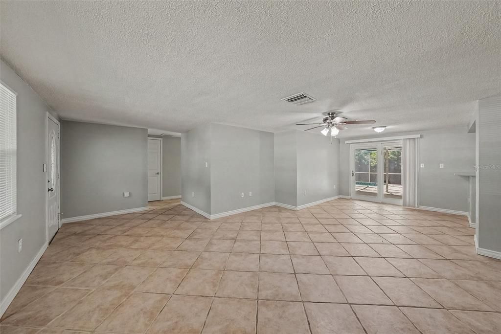 For Sale: $284,900 (3 beds, 2 baths, 1354 Square Feet)