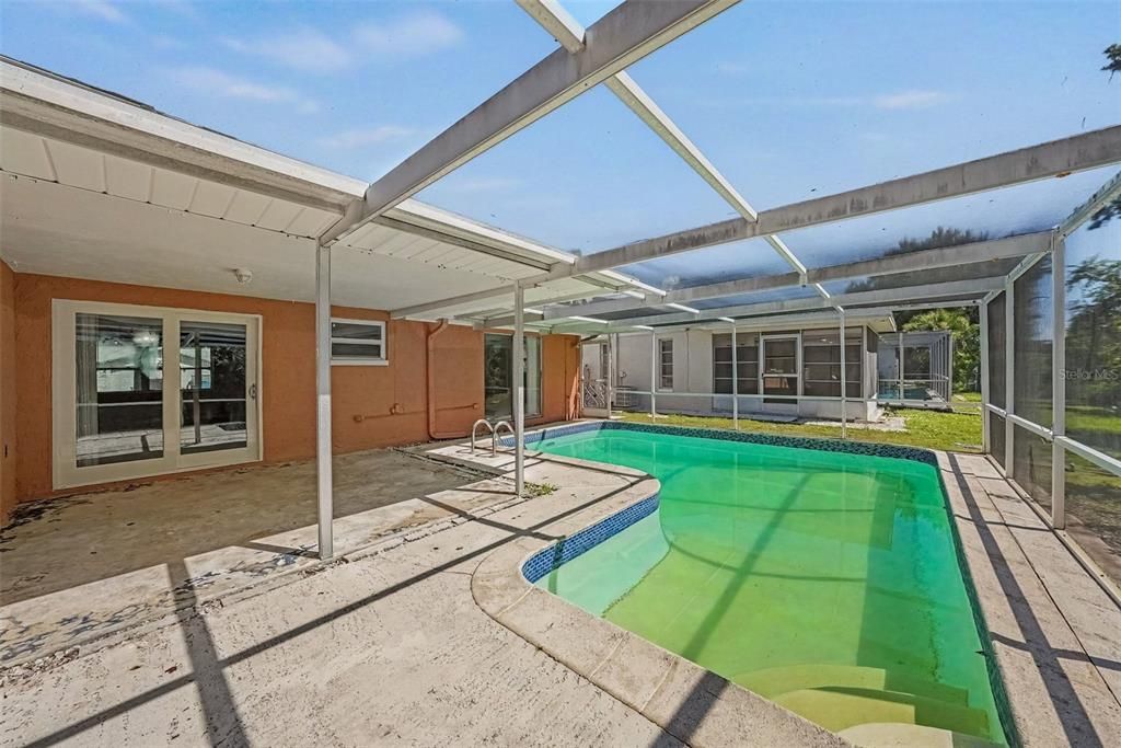 For Sale: $284,900 (3 beds, 2 baths, 1354 Square Feet)