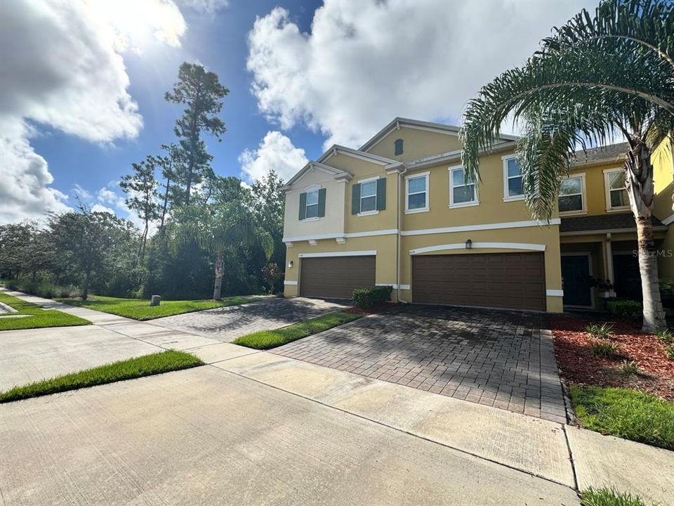 For Sale: $350,000 (3 beds, 2 baths, 1741 Square Feet)