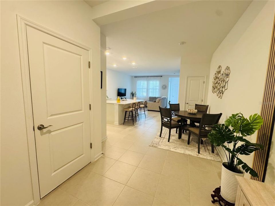 For Rent: $2,000 (3 beds, 2 baths, 1630 Square Feet)