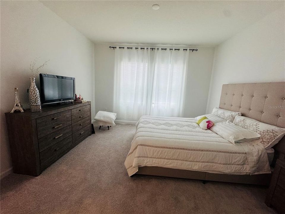 For Rent: $2,000 (3 beds, 2 baths, 1630 Square Feet)