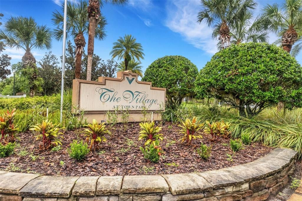 For Sale: $249,500 (2 beds, 2 baths, 996 Square Feet)