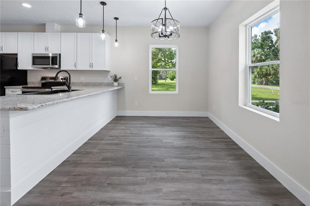 For Sale: $274,900 (3 beds, 2 baths, 1540 Square Feet)