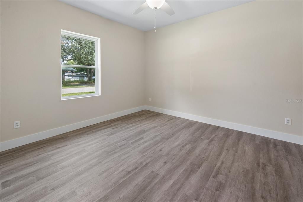 For Sale: $274,900 (3 beds, 2 baths, 1540 Square Feet)