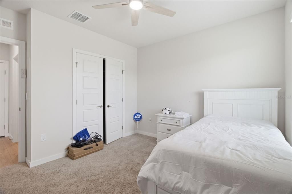 For Rent: $4,200 (5 beds, 3 baths, 2605 Square Feet)