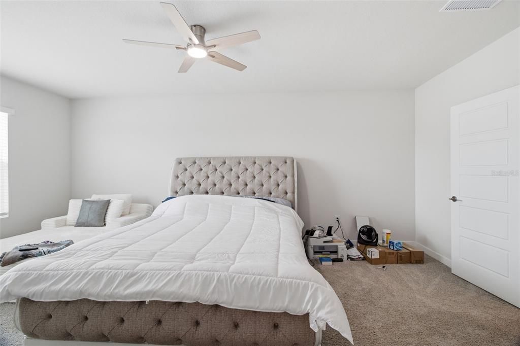 For Rent: $4,200 (5 beds, 3 baths, 2605 Square Feet)