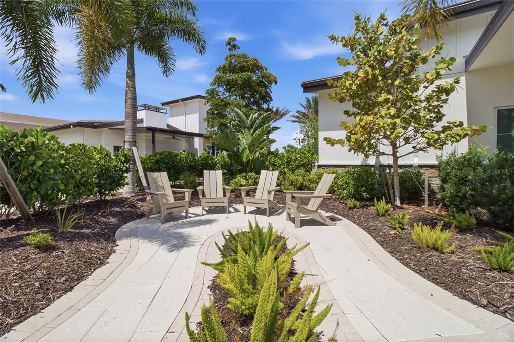 For Rent: $4,200 (5 beds, 3 baths, 2605 Square Feet)