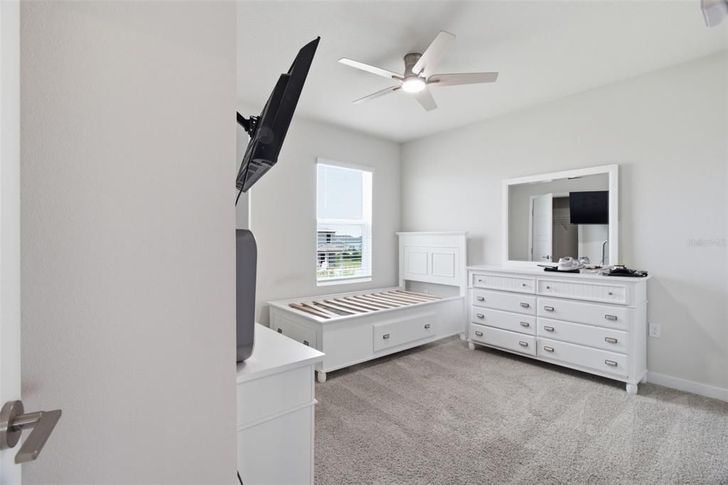 For Rent: $4,200 (5 beds, 3 baths, 2605 Square Feet)