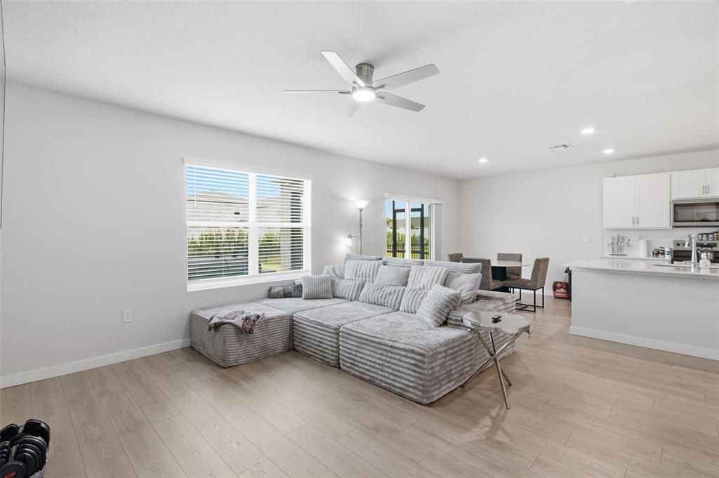 For Rent: $4,200 (5 beds, 3 baths, 2605 Square Feet)