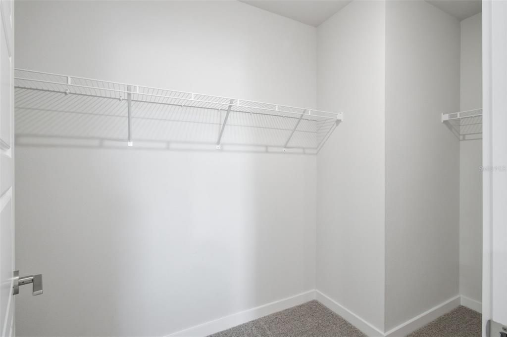 For Rent: $4,200 (5 beds, 3 baths, 2605 Square Feet)