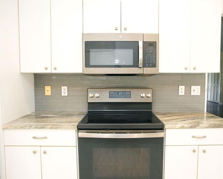 En Venta: $400,000 (3 camas, 2 baños, 1902 Pies cuadrados)