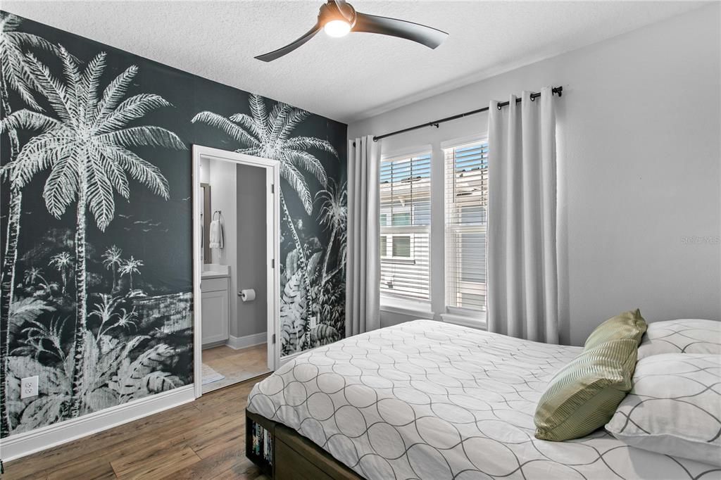 For Sale: $775,000 (3 beds, 3 baths, 1941 Square Feet)