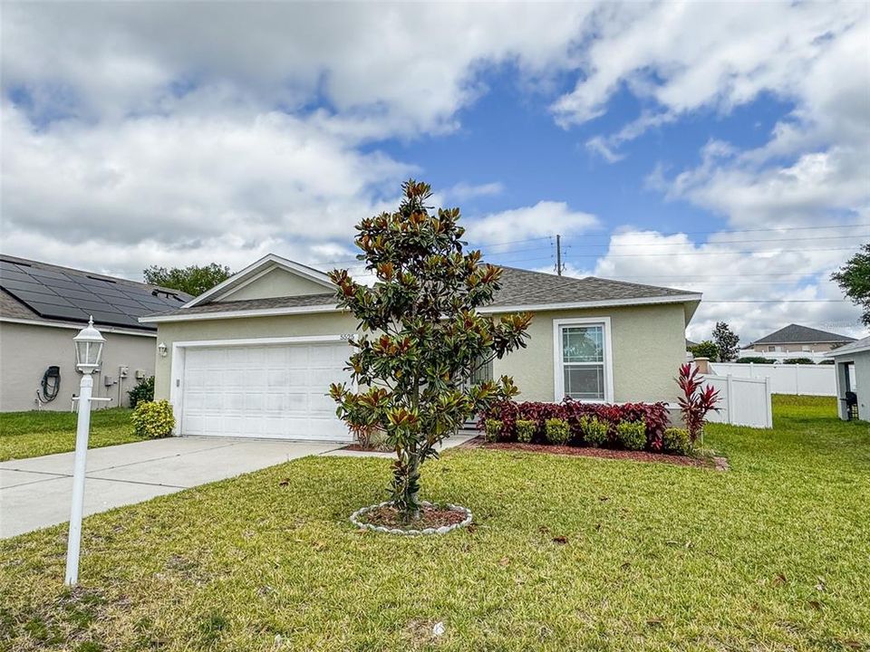 For Rent: $2,100 (4 beds, 2 baths, 1835 Square Feet)