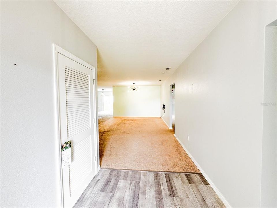 For Rent: $2,100 (4 beds, 2 baths, 1835 Square Feet)
