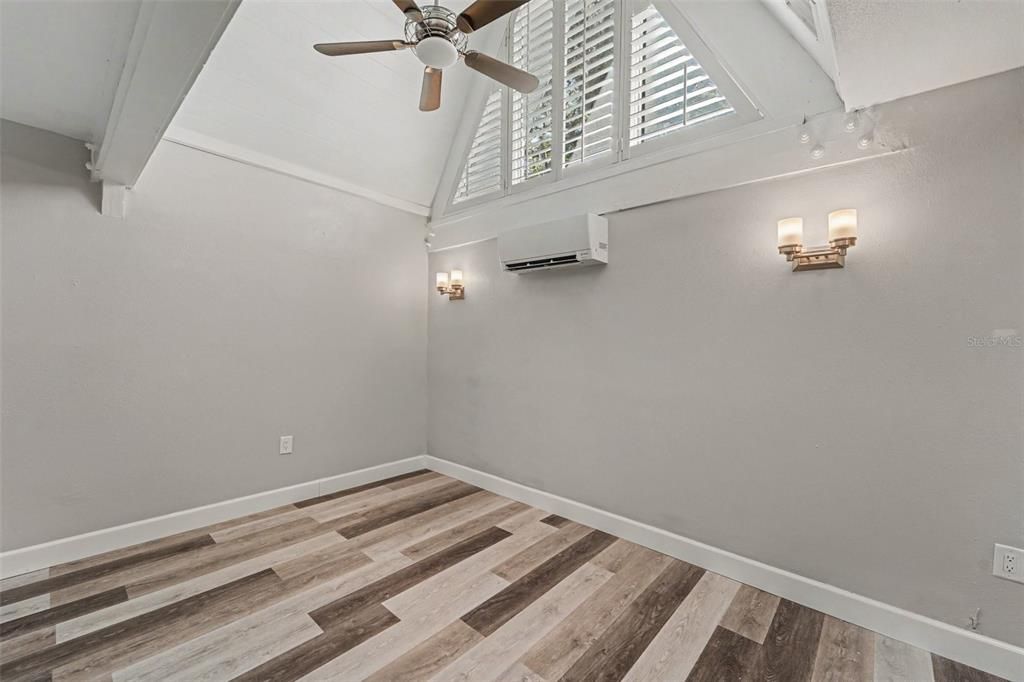 En Venta: $345,000 (1 camas, 1 baños, 1045 Pies cuadrados)