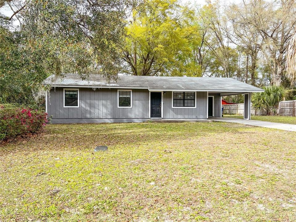 For Rent: $1,600 (3 beds, 2 baths, 1080 Square Feet)