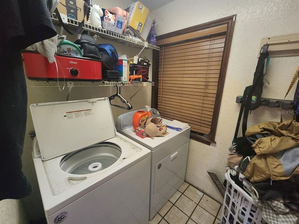 На продажу: $265,000 (3 спален, 2 ванн, 1859 Квадратных фут)