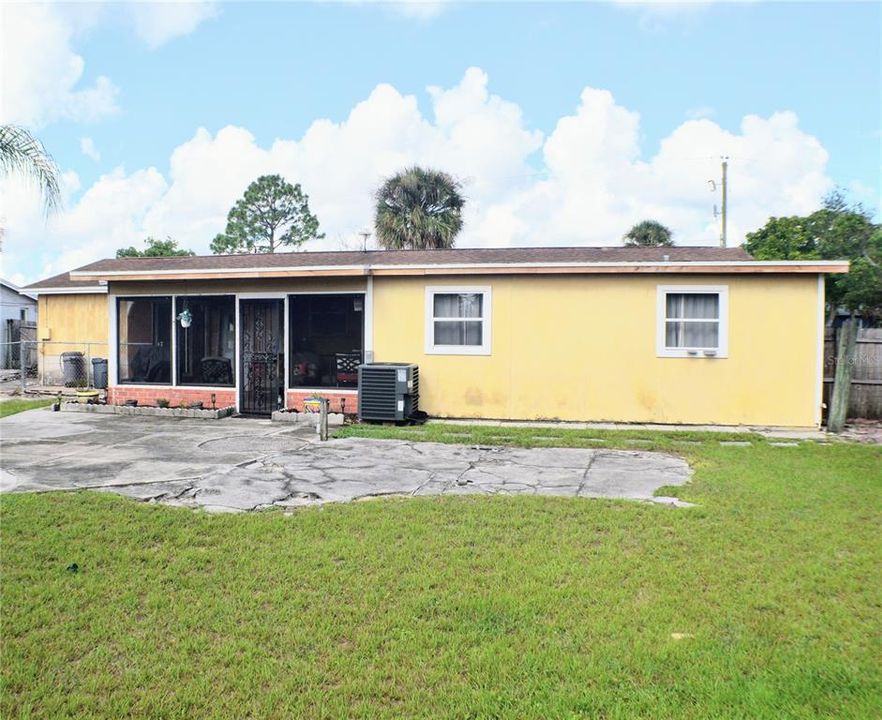 For Sale: $254,000 (2 beds, 2 baths, 1461 Square Feet)