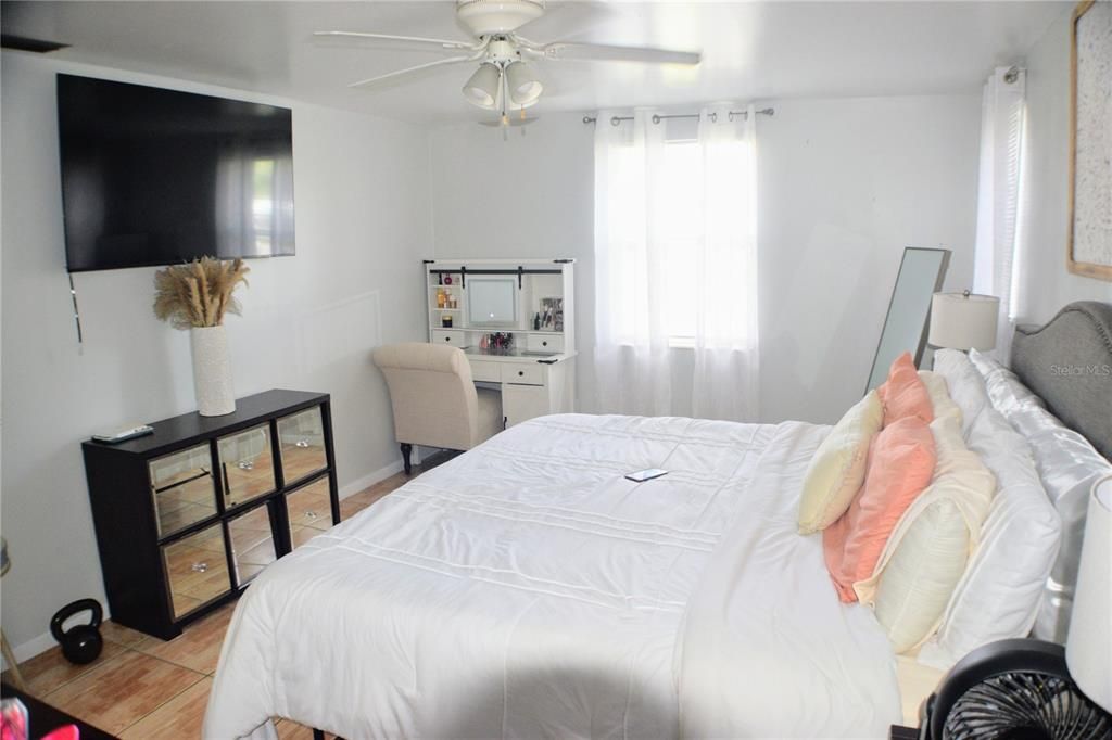 For Sale: $254,000 (2 beds, 2 baths, 1461 Square Feet)
